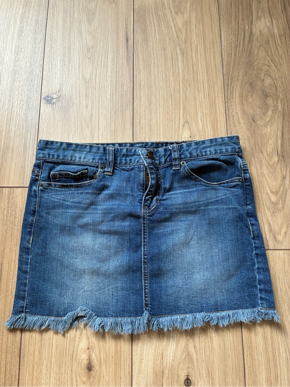 Calvin Klein Blue Denim Jeans Frayed Hem Mini Skirt Americana Everyday Summer